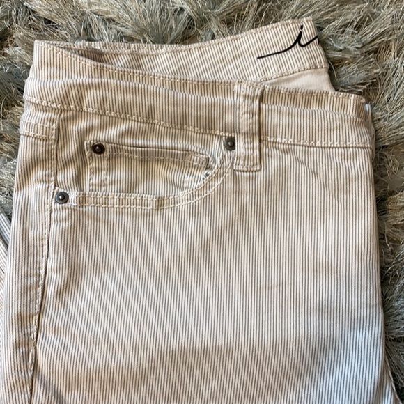 INC Denim Skinny Crop - Picture 2 of 7